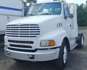 2000 Sterling Tractor 1