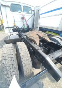 2000 Sterling Tractor 3