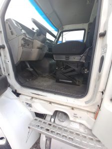 2000 Sterling Tractor 4