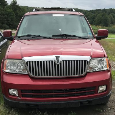 2005 Lincoln Navigator 2